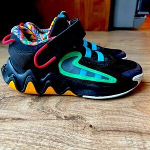 Boys nike Giannis basketball shoes